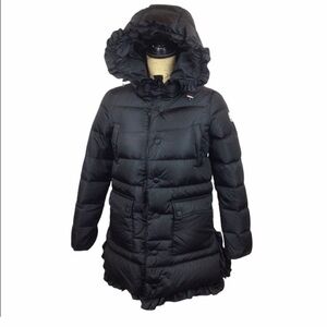 Moncler Hooded Puffer Jacket with ruffles. HANDEL GIUBBOTTO JACKET